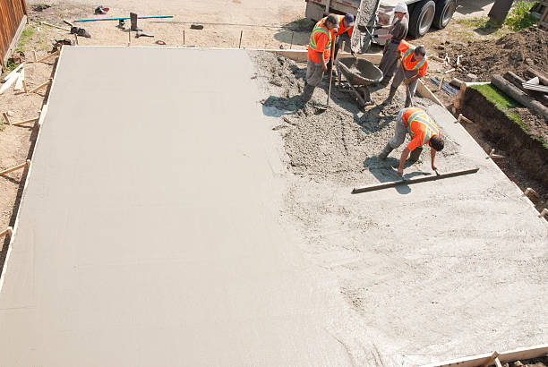  Wolf Lake, MI Concrete contractor Pros